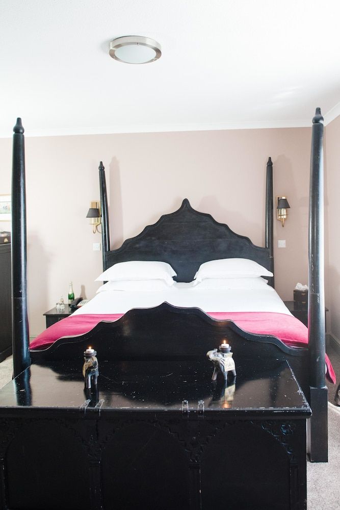 Elephant Hotel Chic Double Room 4