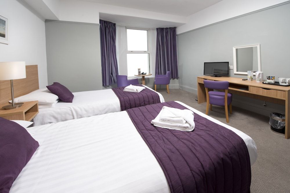 The New Southlands Hotel Standard Twin Room 3