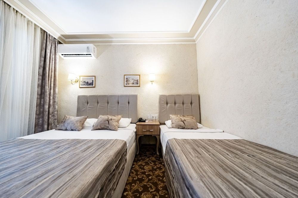 Hamit Hotel Kizilay Standard Room with City View and French Balcony (Twin Bed) 12