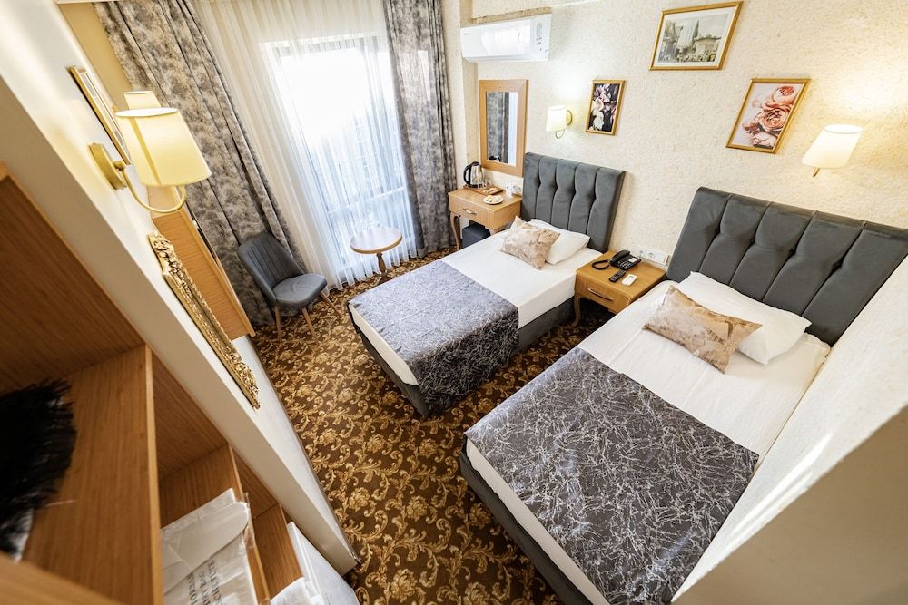 Hamit Hotel Kizilay Standard Room with City View and French Balcony (Twin Bed) 10