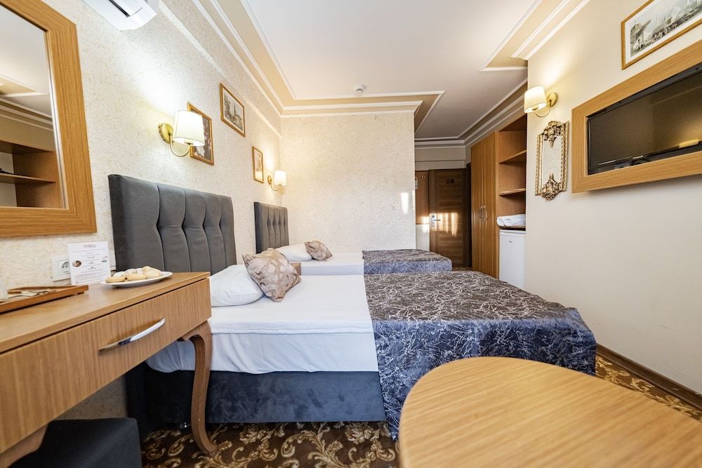 Hamit Hotel Kizilay Standard Room with City View and French Balcony (Twin Bed) 11