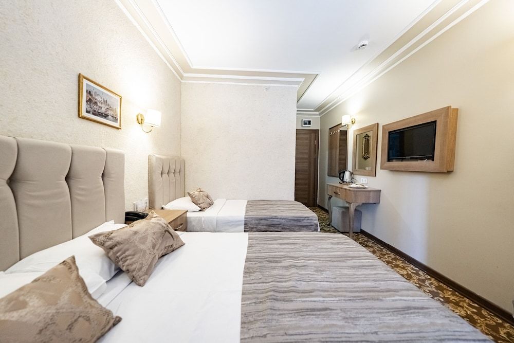 Hamit Hotel Kizilay Standard Room with City View and French Balcony (Twin Bed) 8
