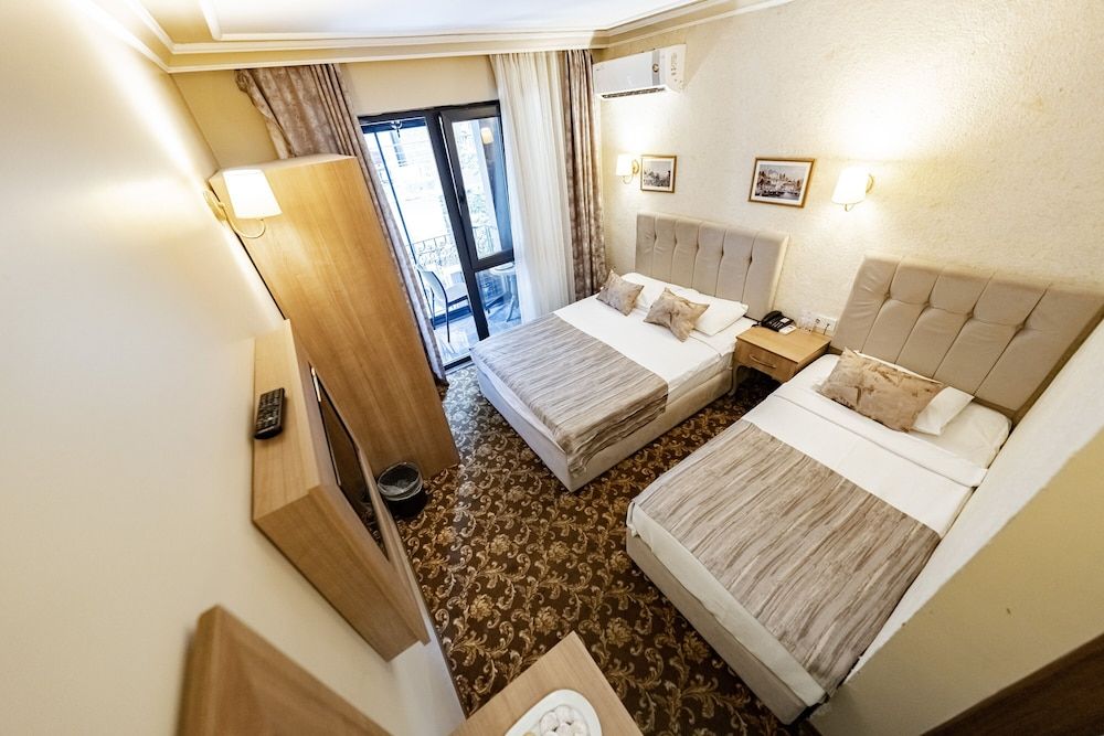 Hamit Hotel Kizilay Standard Room with City View and French Balcony (Twin Bed) 7