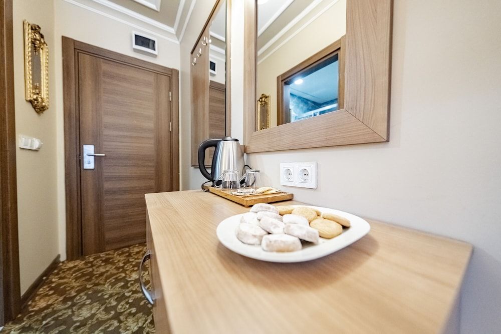 Hamit Hotel Kizilay Standard Room with City View and French Balcony (Twin Bed) 20