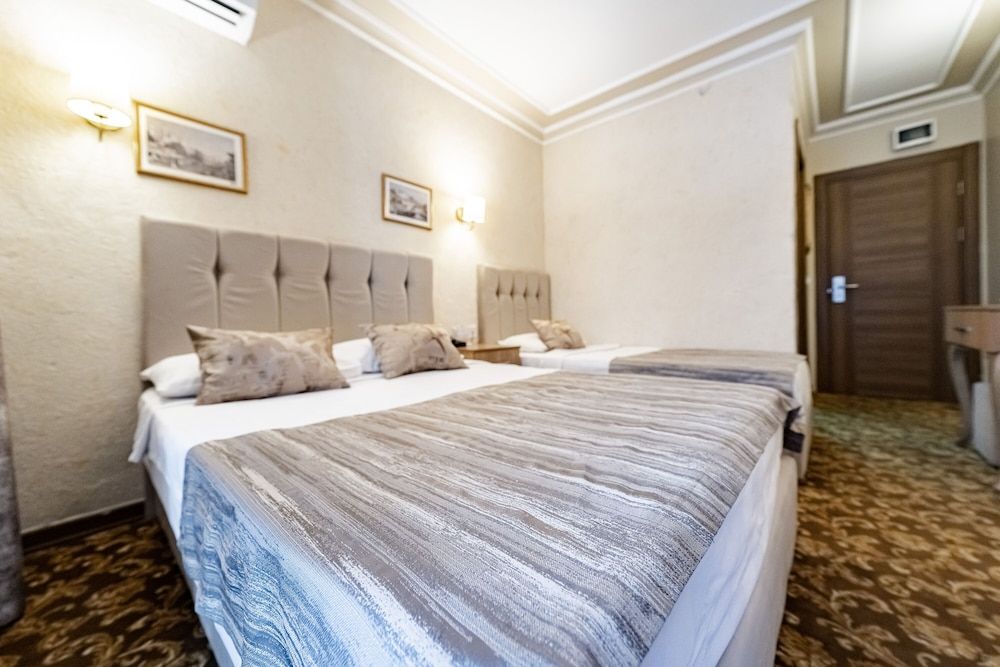 Hamit Hotel Kizilay Standard Room with City View and French Balcony (Twin Bed) 17