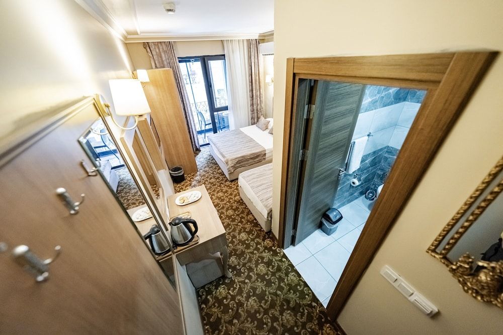 Hamit Hotel Kizilay Standard Room with City View and French Balcony (Twin Bed) 21