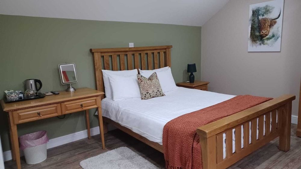 The Renishaw Double Room 9