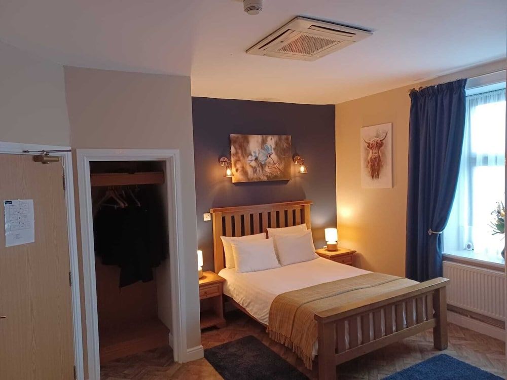 The Renishaw Double Room 11