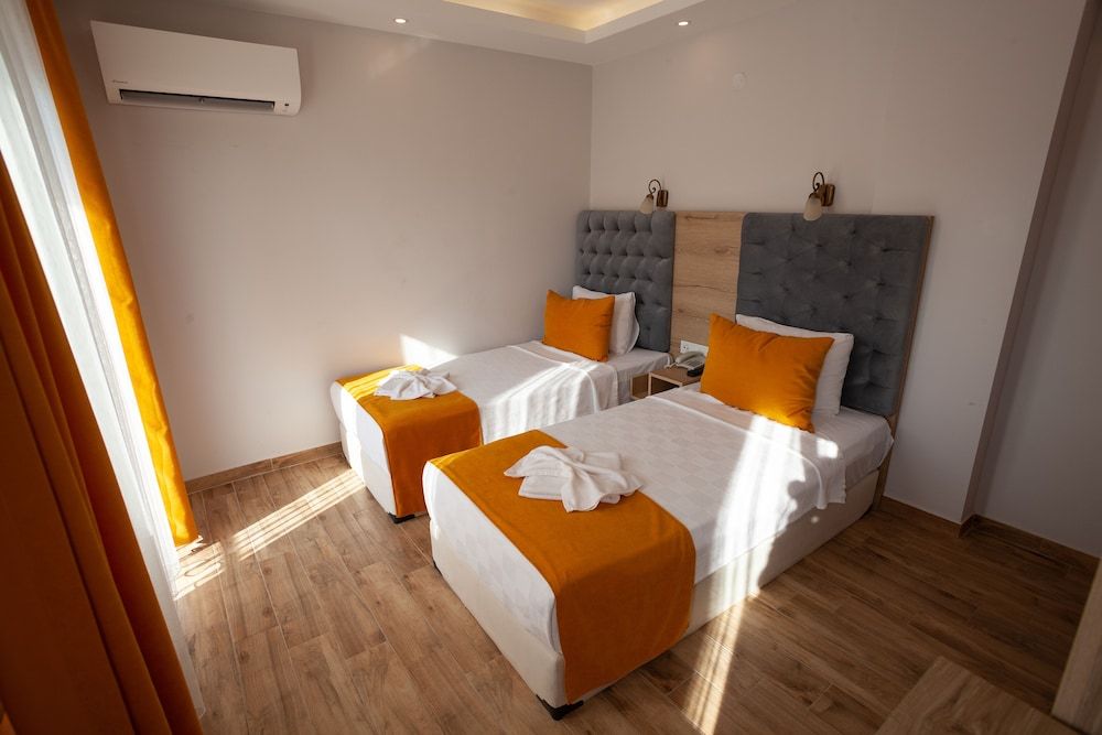 undefined Kent Otel 4