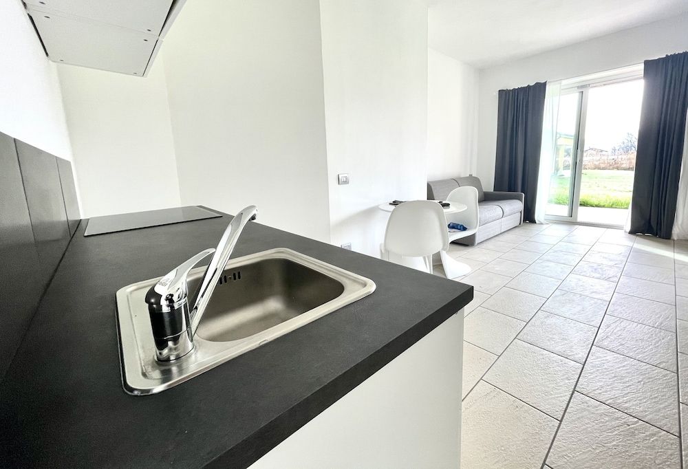 Le Village Sarzana Executive Suite 5