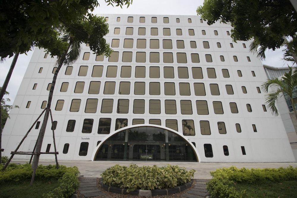 undefined Justice Hotel 2