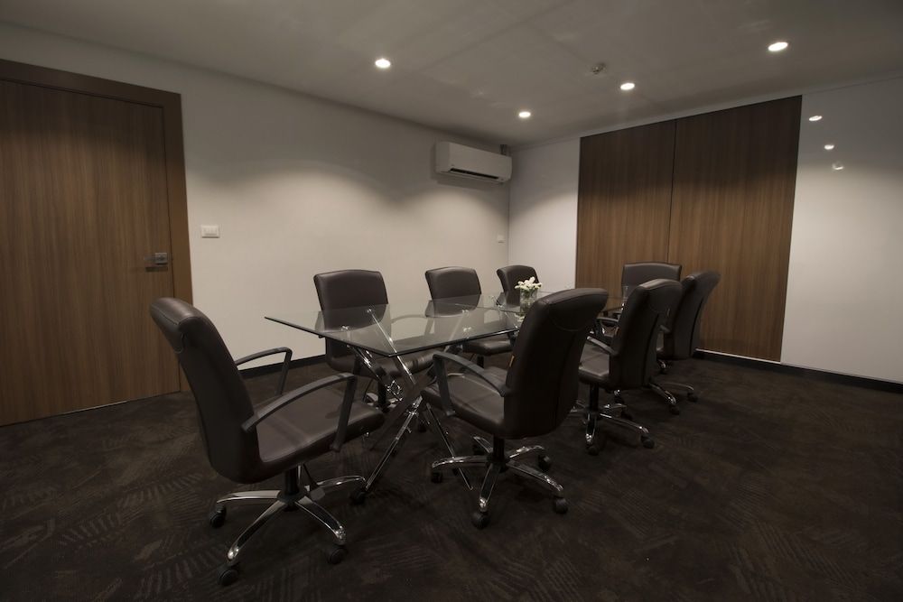 undefined Justice Hotel 6