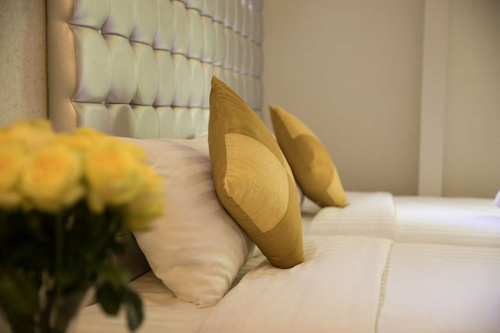 Justice Hotel Standard Twin Room, 2 Twin Beds 3