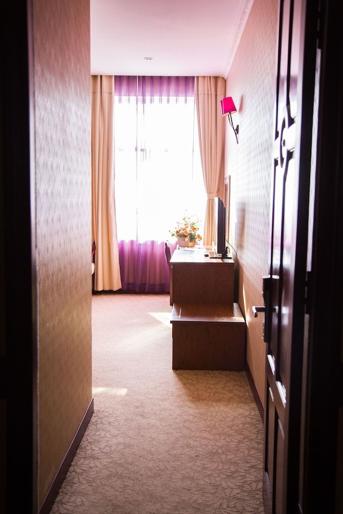 Hai Ba Trung Hotel Superior Twin Room 4