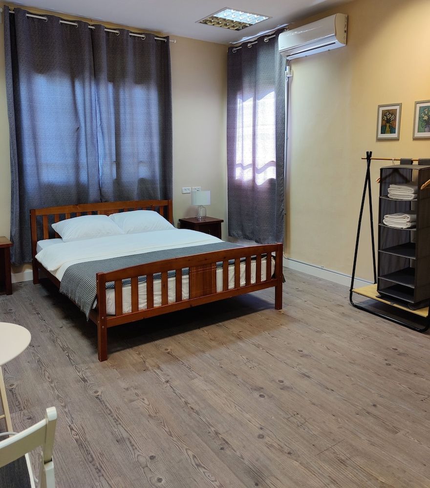 undefined Hostel Roks 2