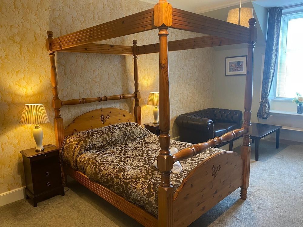 Ernespie House Hotel Four Poster Bedroom 3