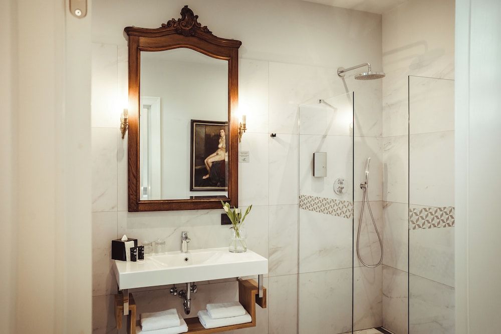 Art Hotel Roma Premium Double or Twin Room 5