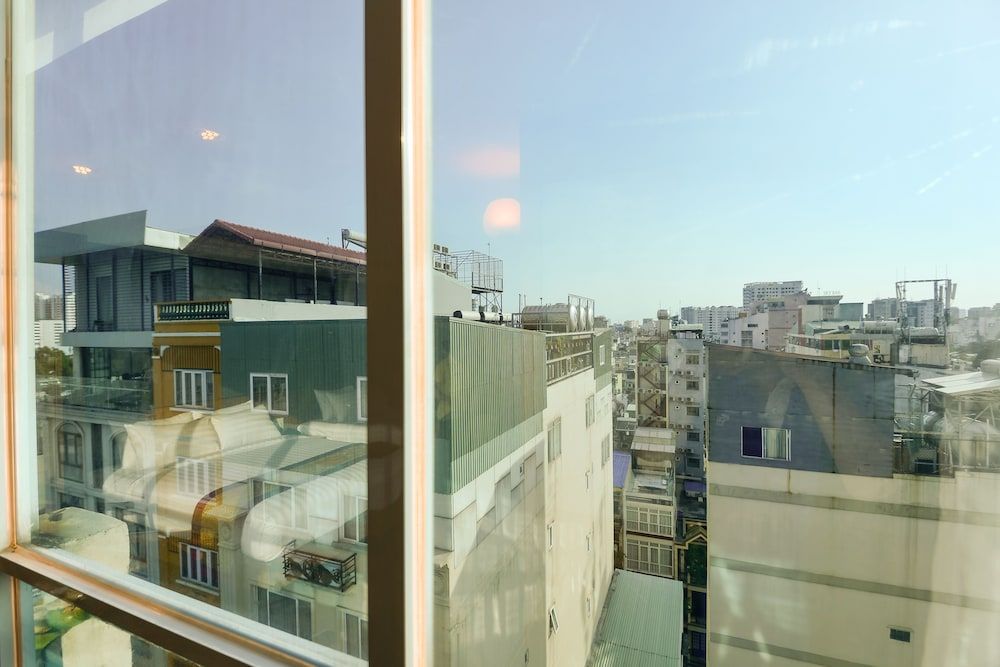 Saigonciti Hotel A Deluxe Triple Room, City View 10