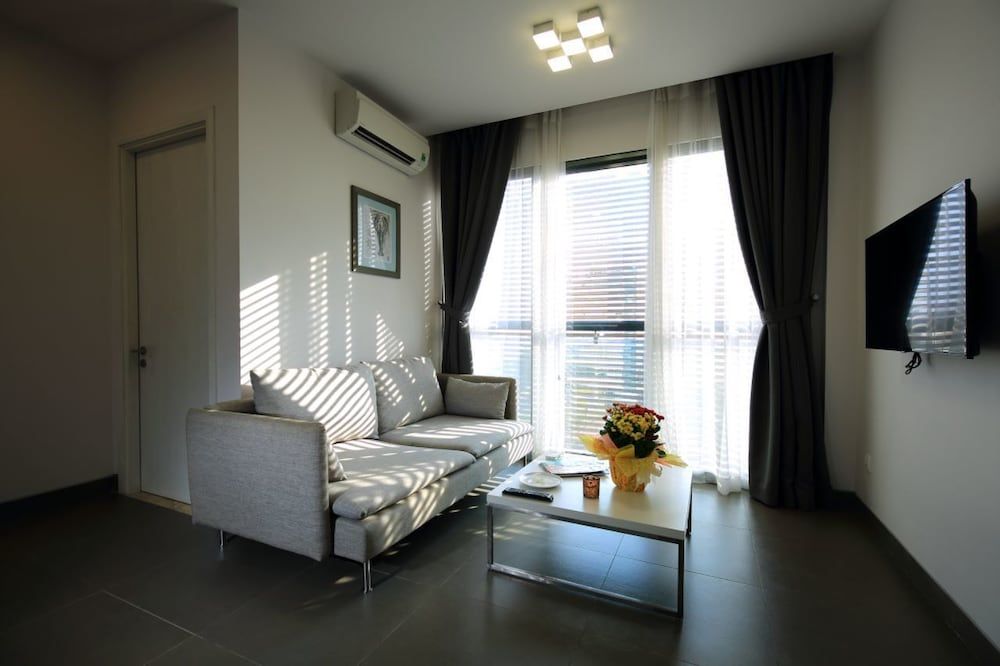 undefined Glenwood Suites 3