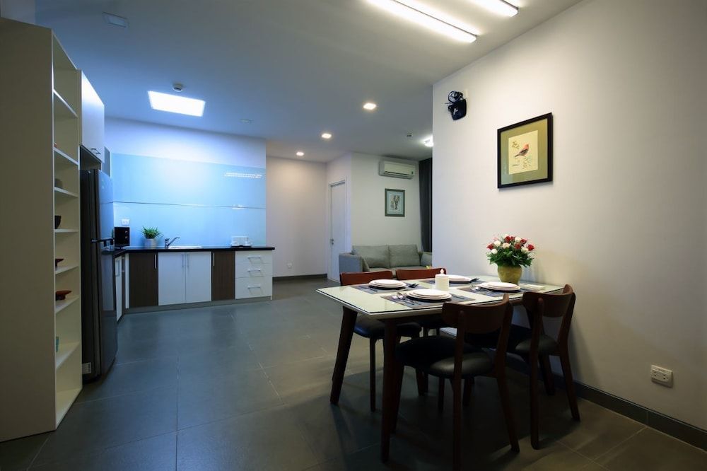 undefined Glenwood Suites