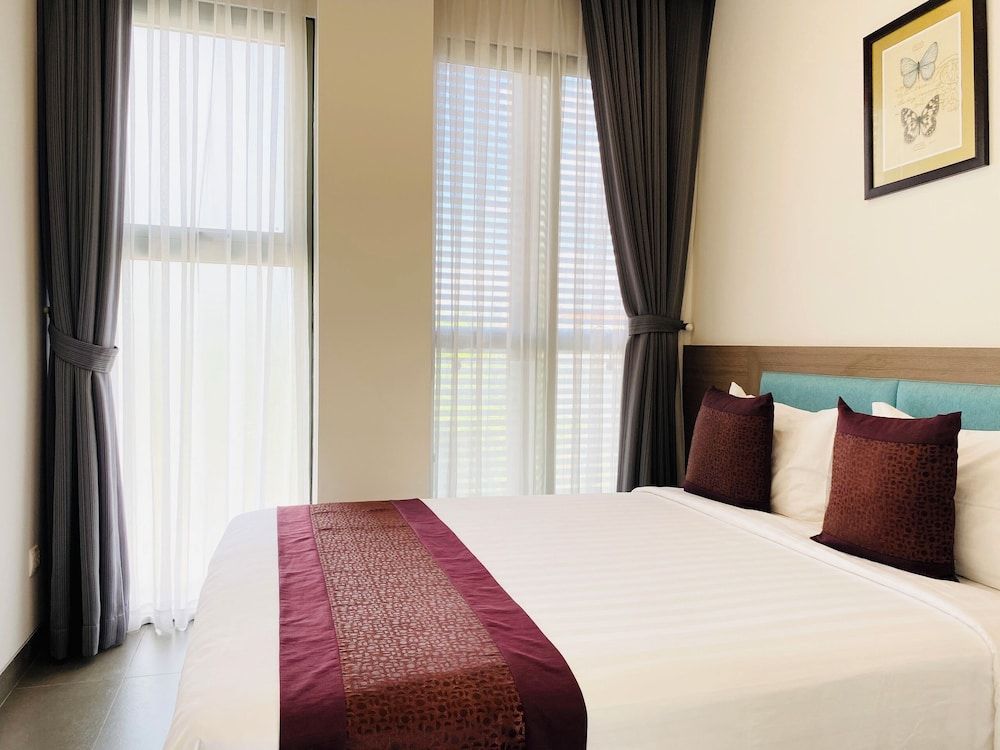 undefined Glenwood Suites 7