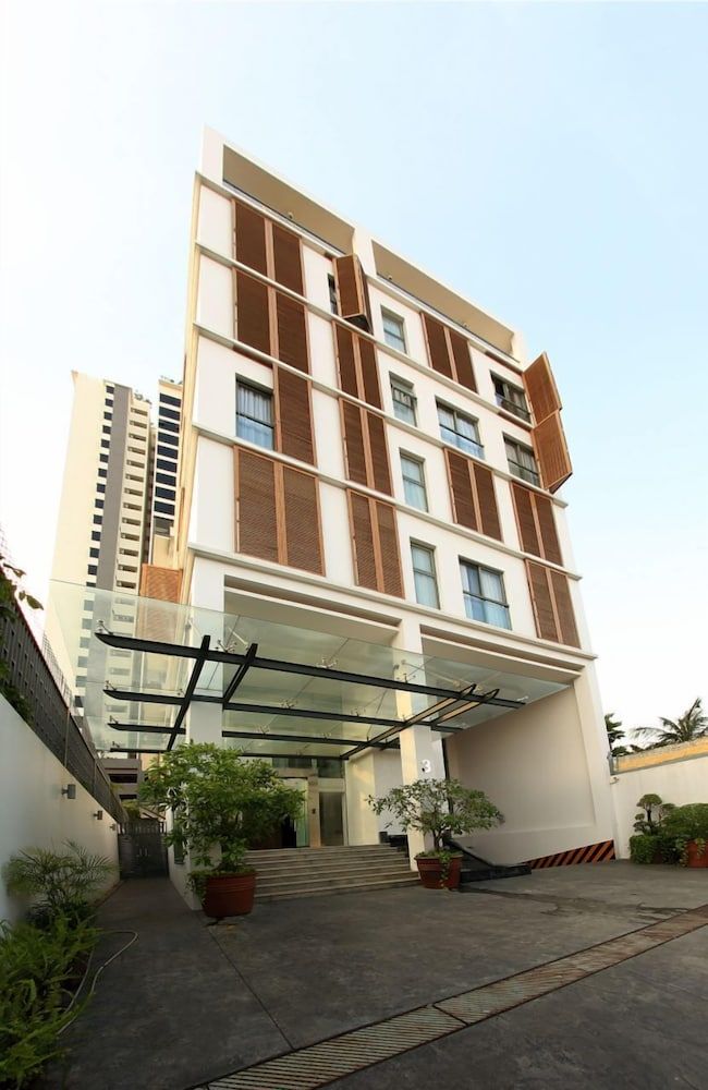 undefined Glenwood Suites 3