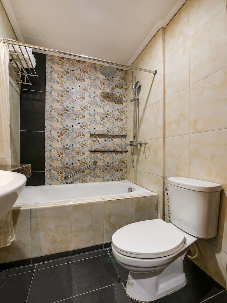 undefined Bay Area Suites Manila 8