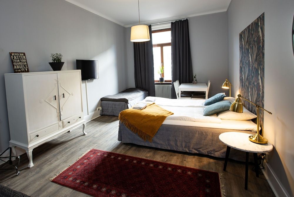 Systrar & Bönor Bed & Breakfast Family Room, Shared Bathroom 7