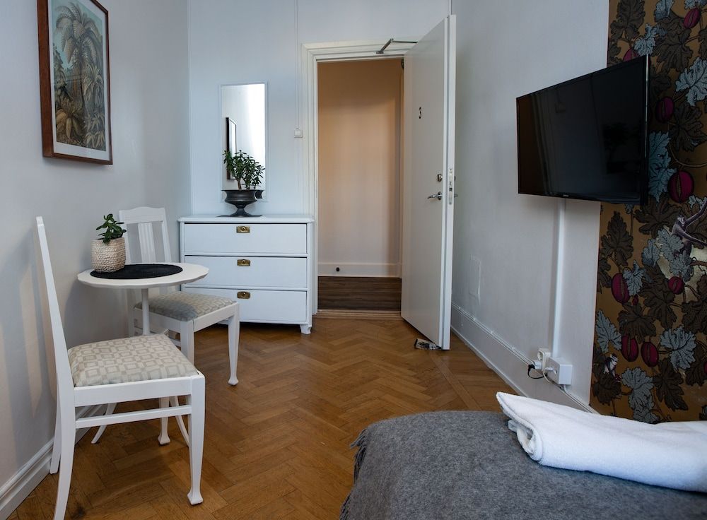 Systrar & Bönor Bed & Breakfast Single Room, Shared Bathroom 5