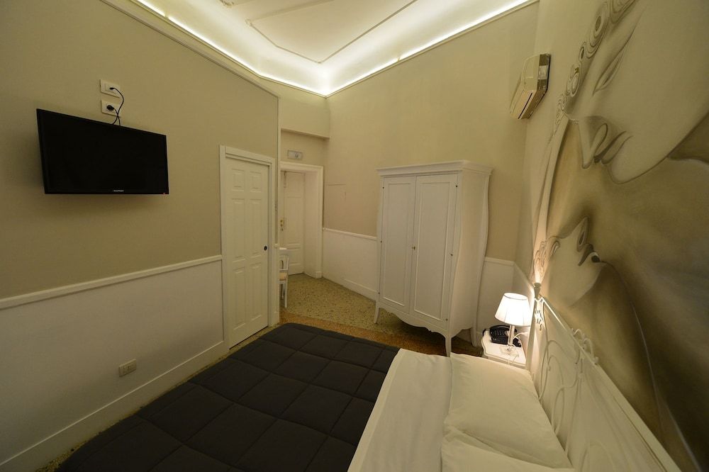 Conte di cavour Superior Quadruple Room 11
