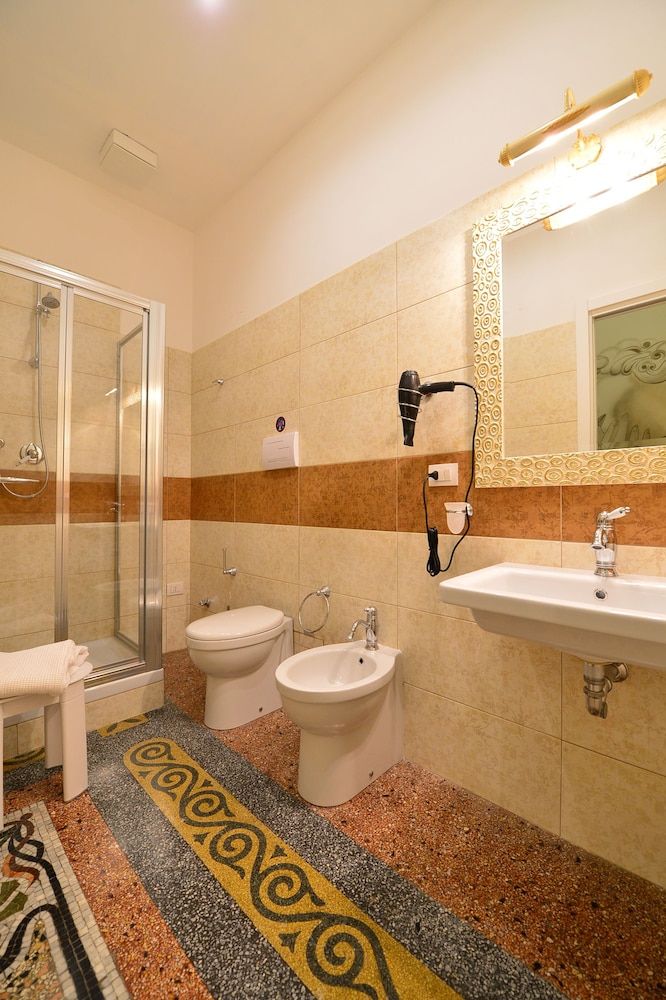 Conte di cavour Superior Quadruple Room 8