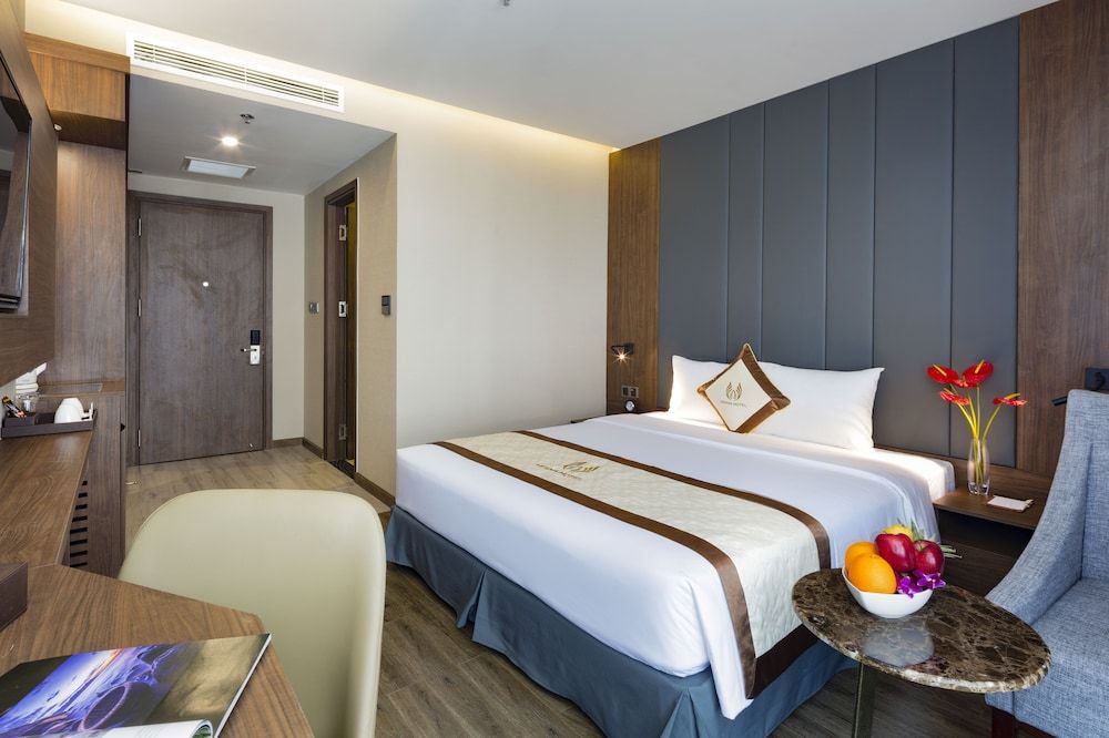 Deluxe Room, 1 Queen Bed, Sea View