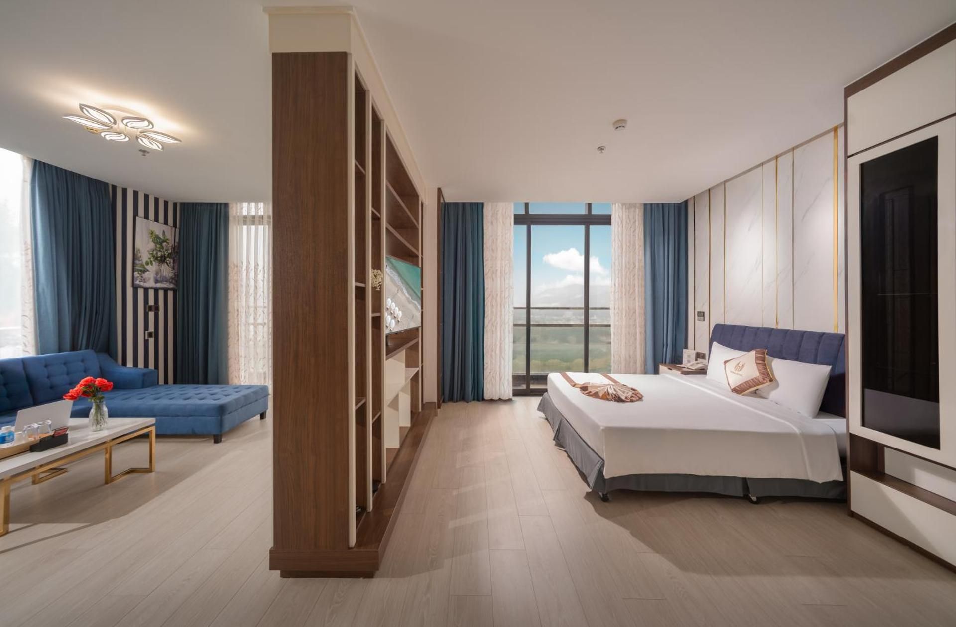Queen Suite