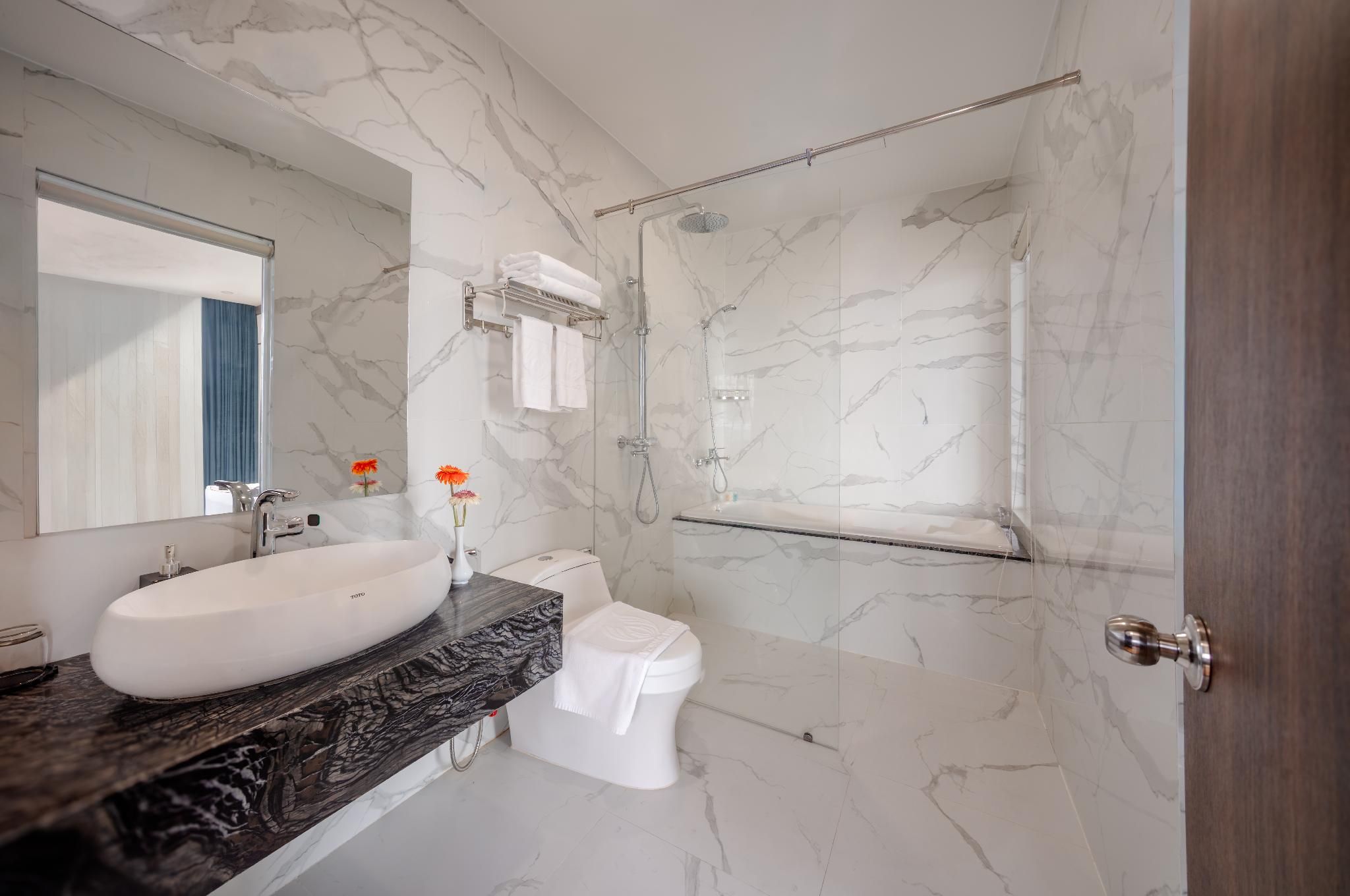 Premier Suite City View
