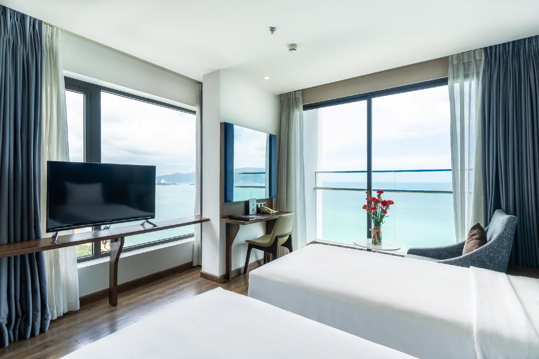 Premier Sea View Twin Room