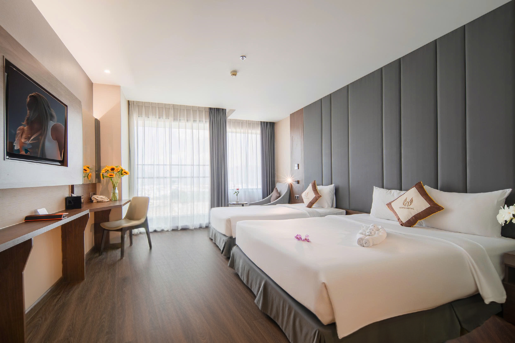 Premier Deluxe Triple Room