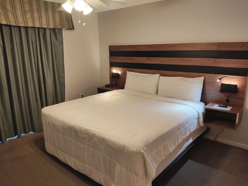 undefined Grand Lake Resort 2