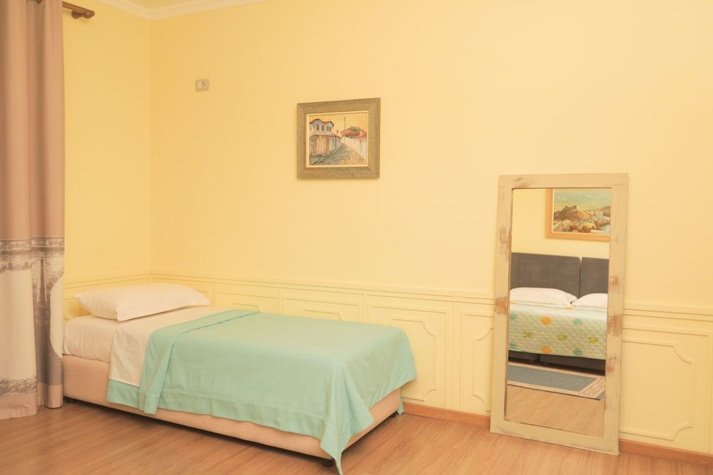 Basic Triple Room