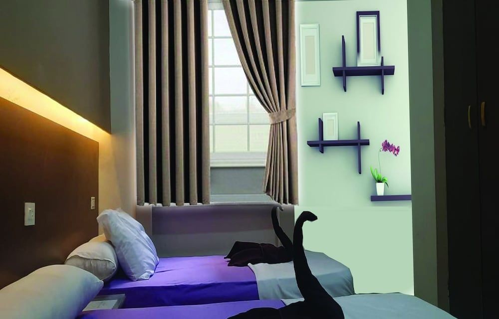 The Emerald Hotel Standard Double Room 9