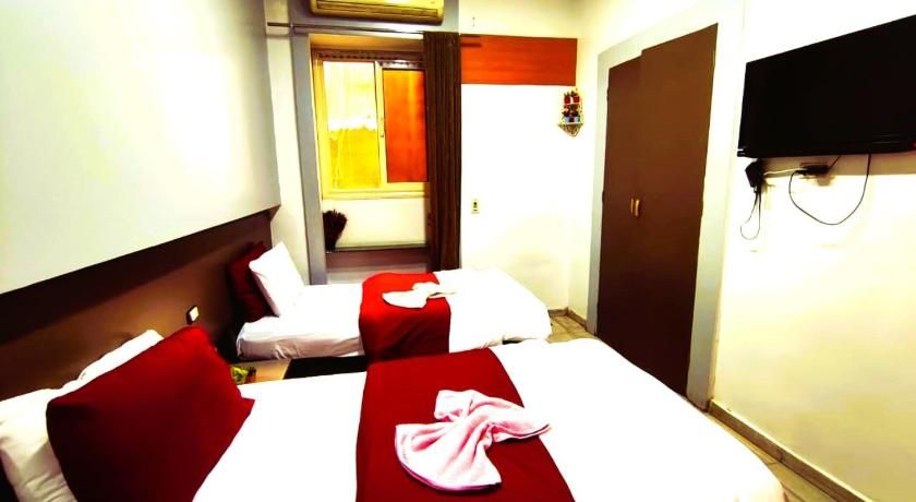 undefined The Emerald Hotel 7