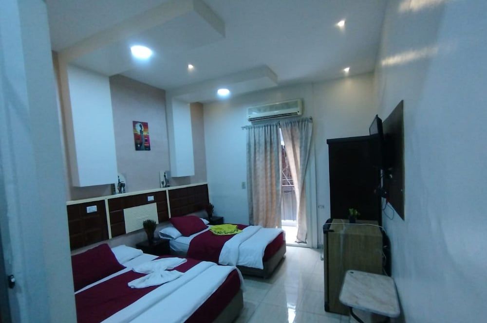 undefined The Emerald Hotel 7
