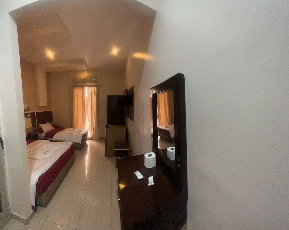 undefined The Emerald Hotel 4