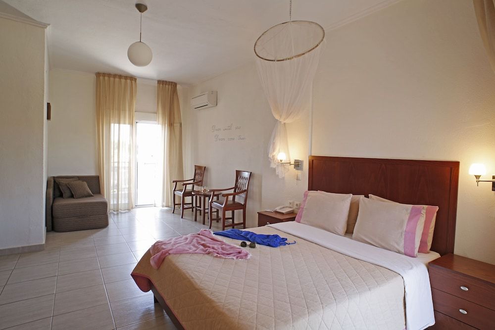 Suite, 1 Queen Bed with Sofa bed