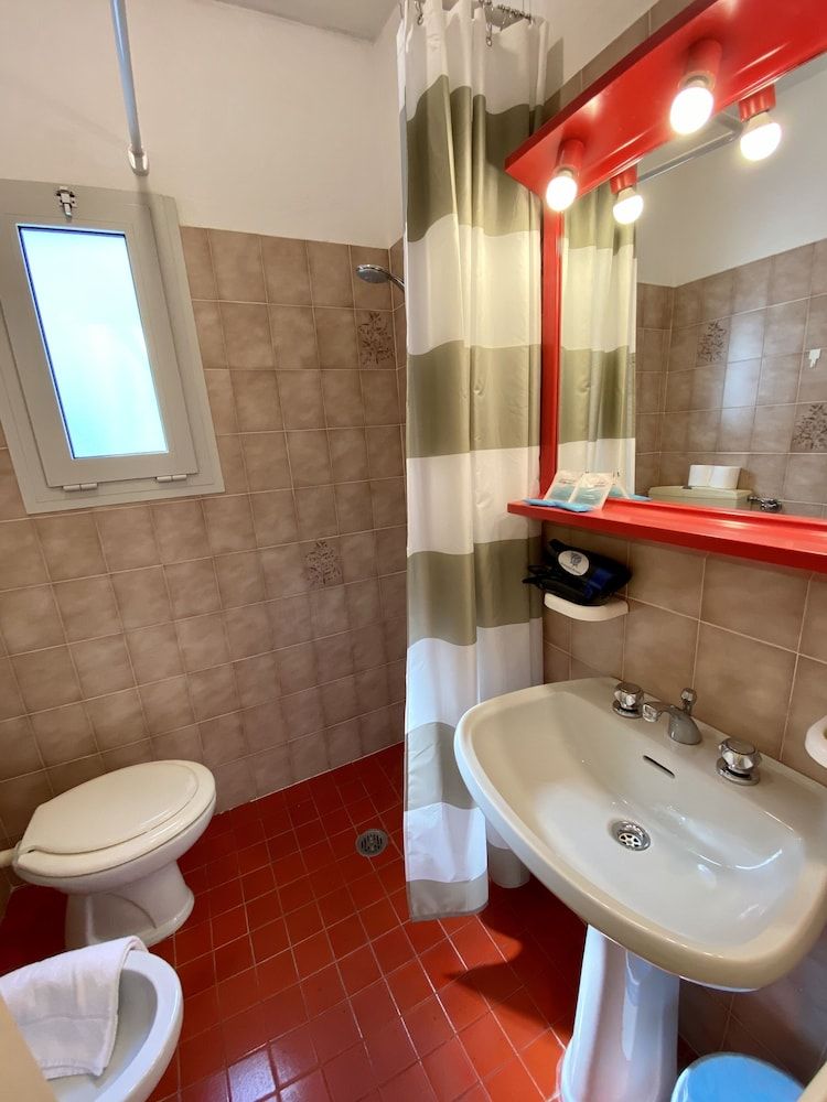 Giovanna Rooms Family Room, 2 Bedrooms 6