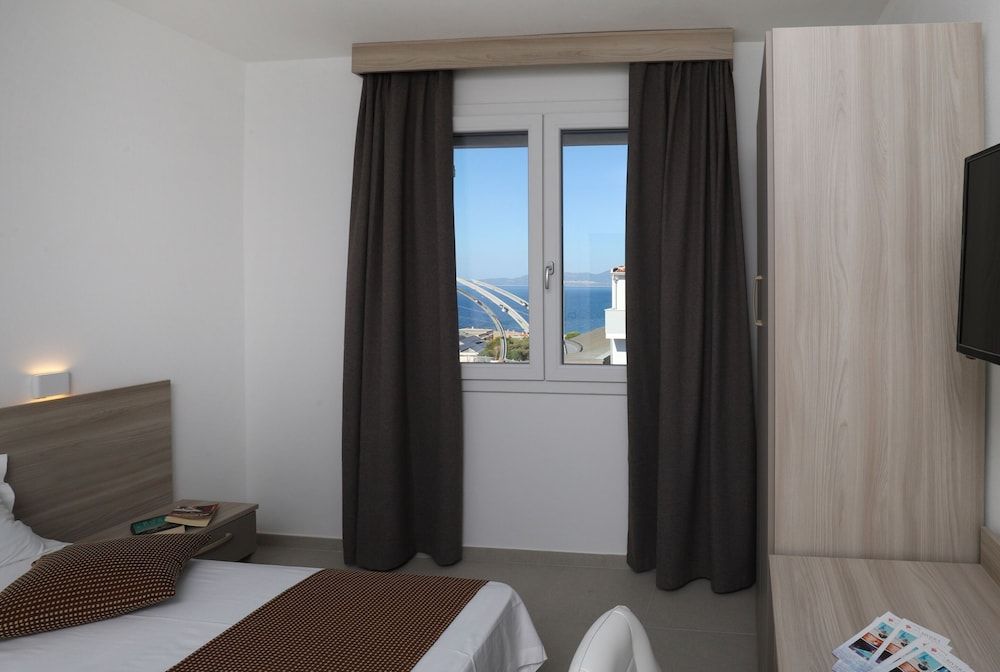The Square Castelsardo Classic Double Room, Ensuite 5