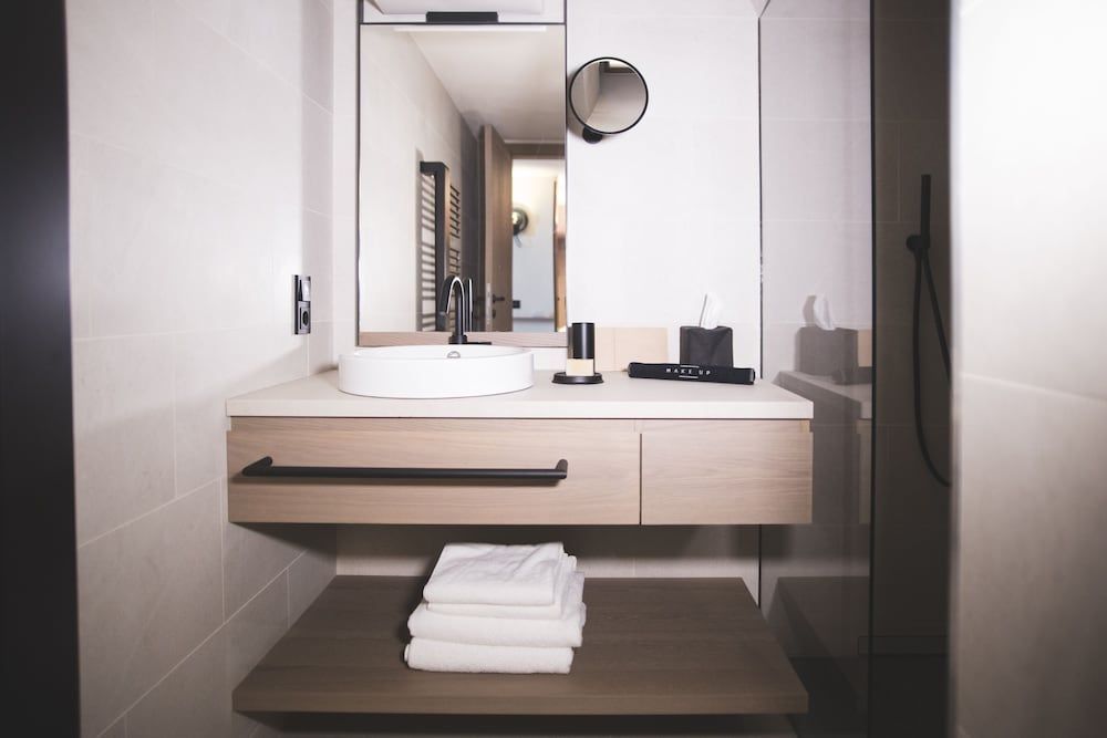 Double Room (Pure L)