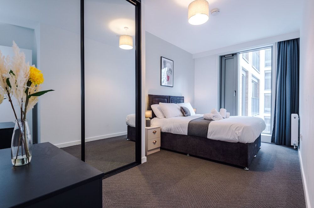 Family Apartment, 3 Bedrooms, 2 Bathrooms, Courtyard View