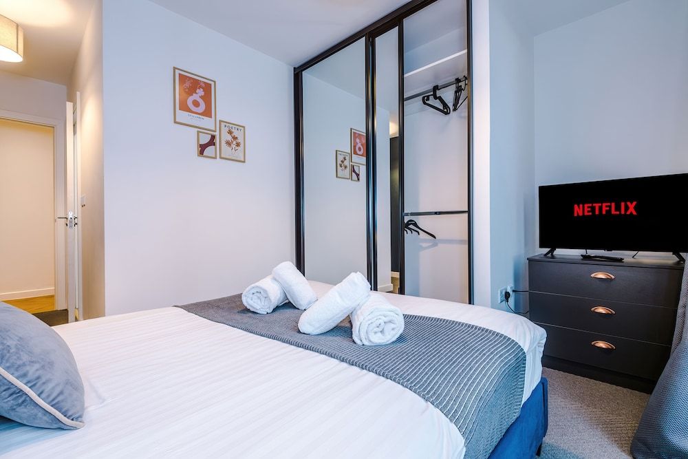 Hilltop Serviced Apartments - Ancoats Superior Apartment, 2 Bedrooms, 2 Bathrooms, City View 14