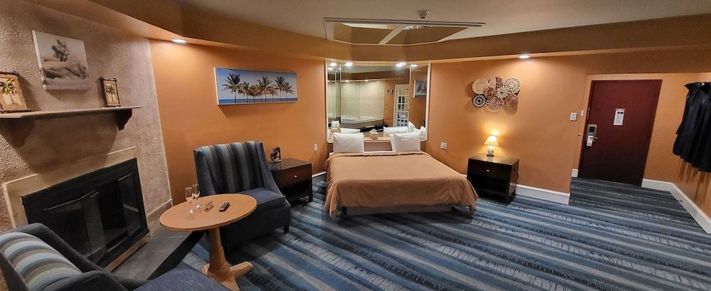 Dove Beach Swimming Pool & Hot Tub Suite