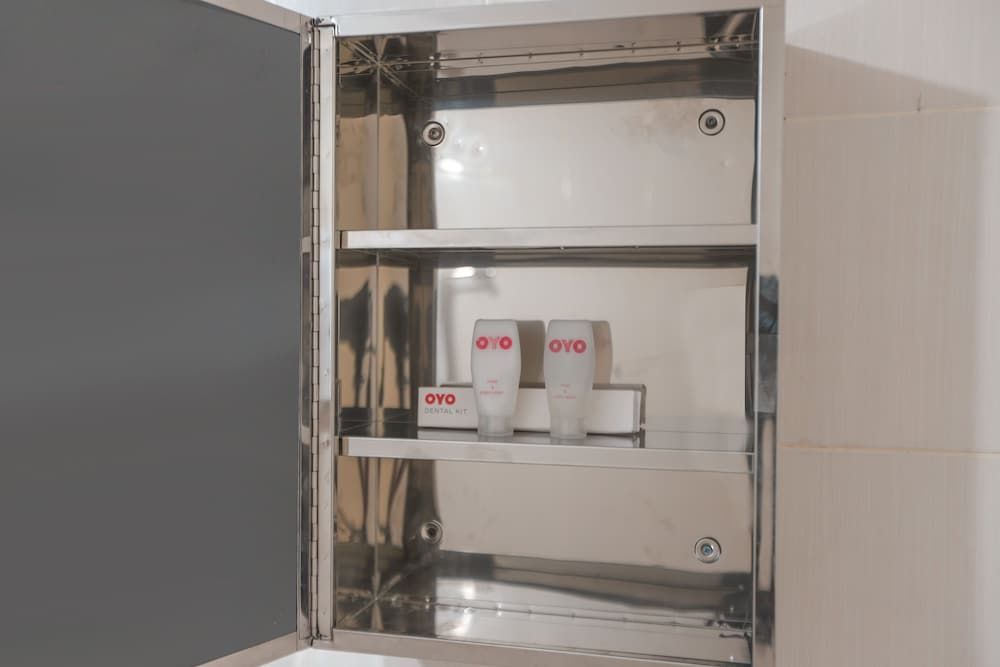 Flagship 210 Amethyst Kemayoran Standard Twin Room 7